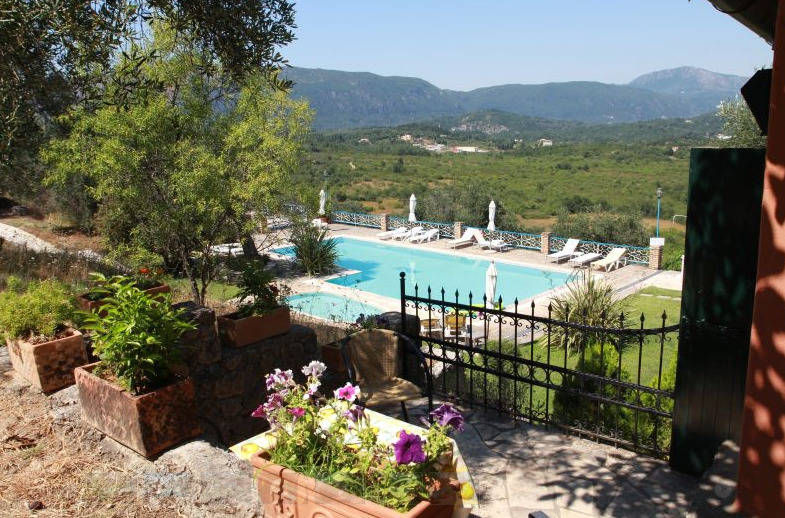 Fundana Villas, dog-friendly hotel, photo 2