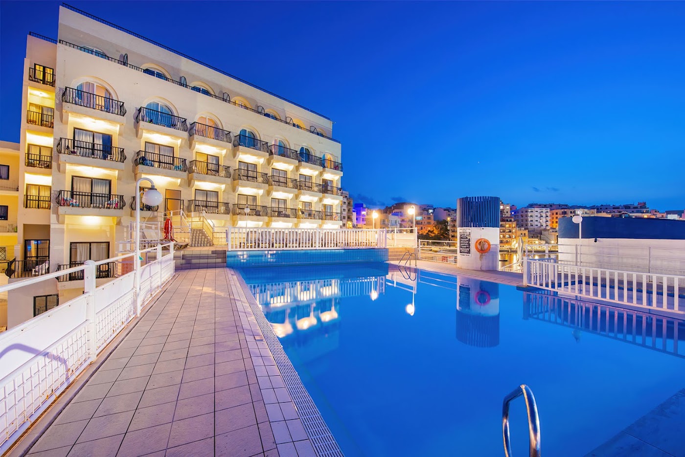 Gillieru Harbour Hotel, dog-friendly hotel, photo 2