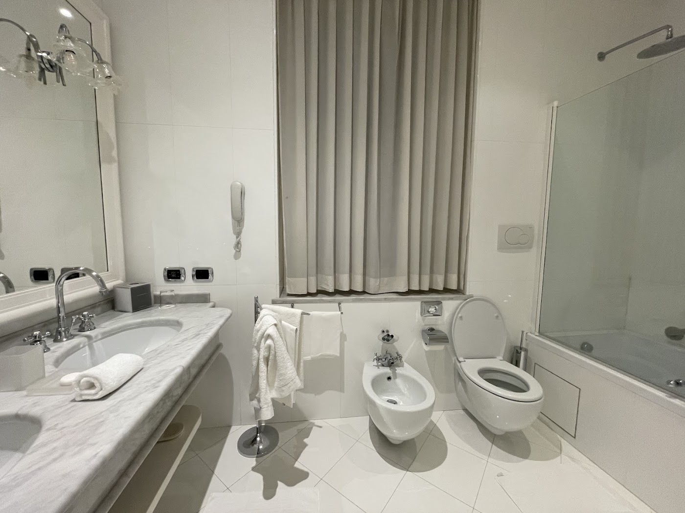 Grand Hotel Majestic "già Baglioni", dog-friendly hotel, photo 4