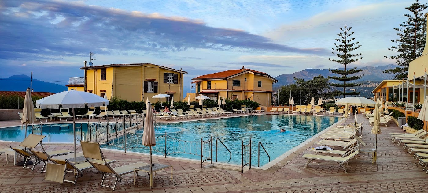 Grand Hotel Vesuvio, dog-friendly hotel, photo 2