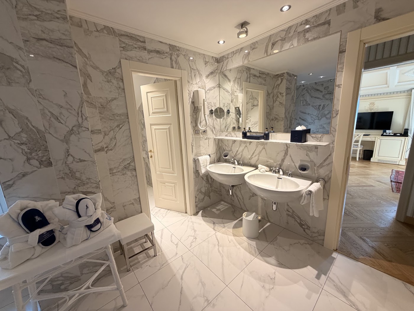 Grand Hotel Villa Serbelloni, dog-friendly hotel, photo 5