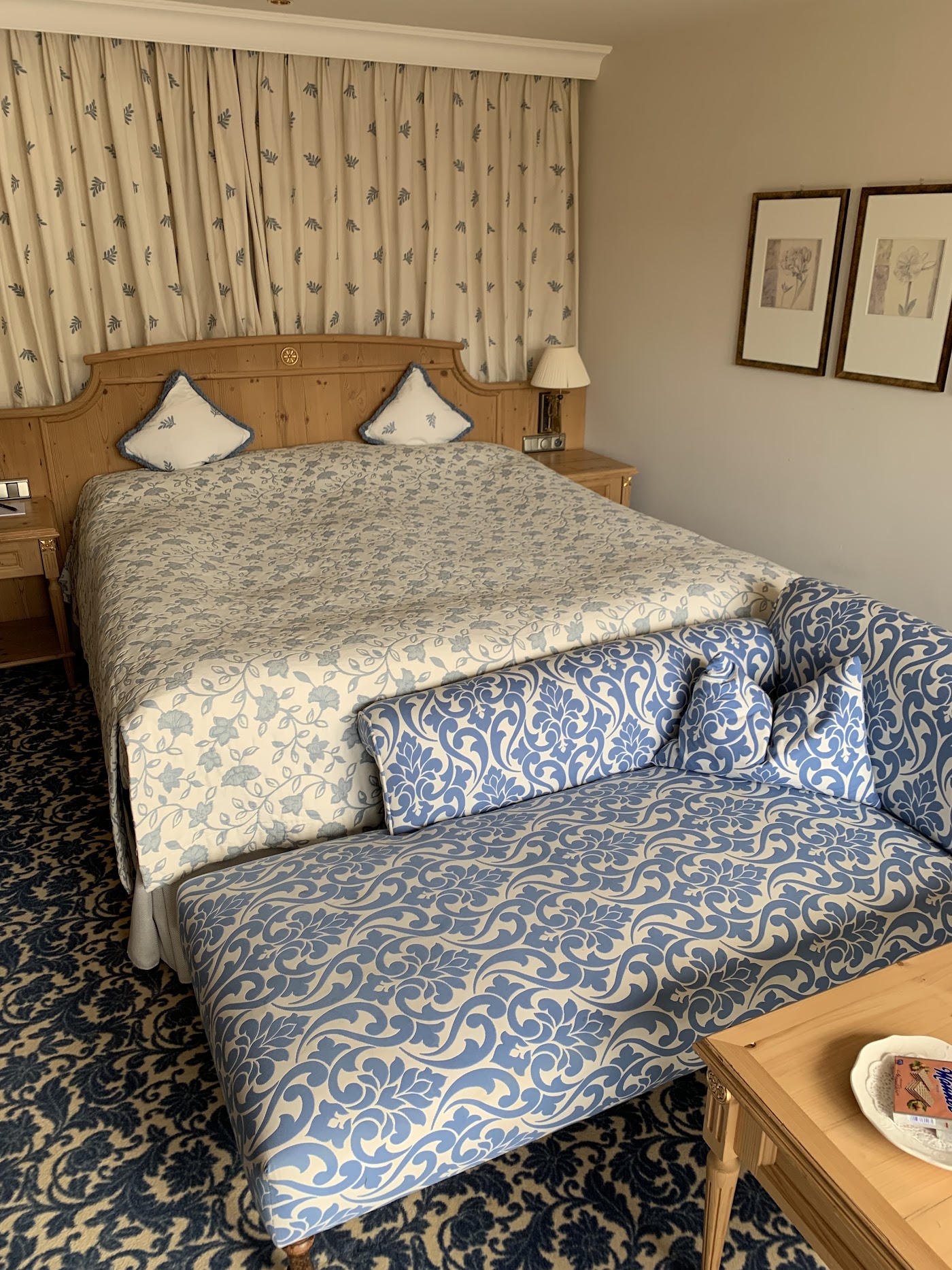 Grand Hotel Vilnius, Curio Collection by Hilton, dog-friendly hotel, photo 3