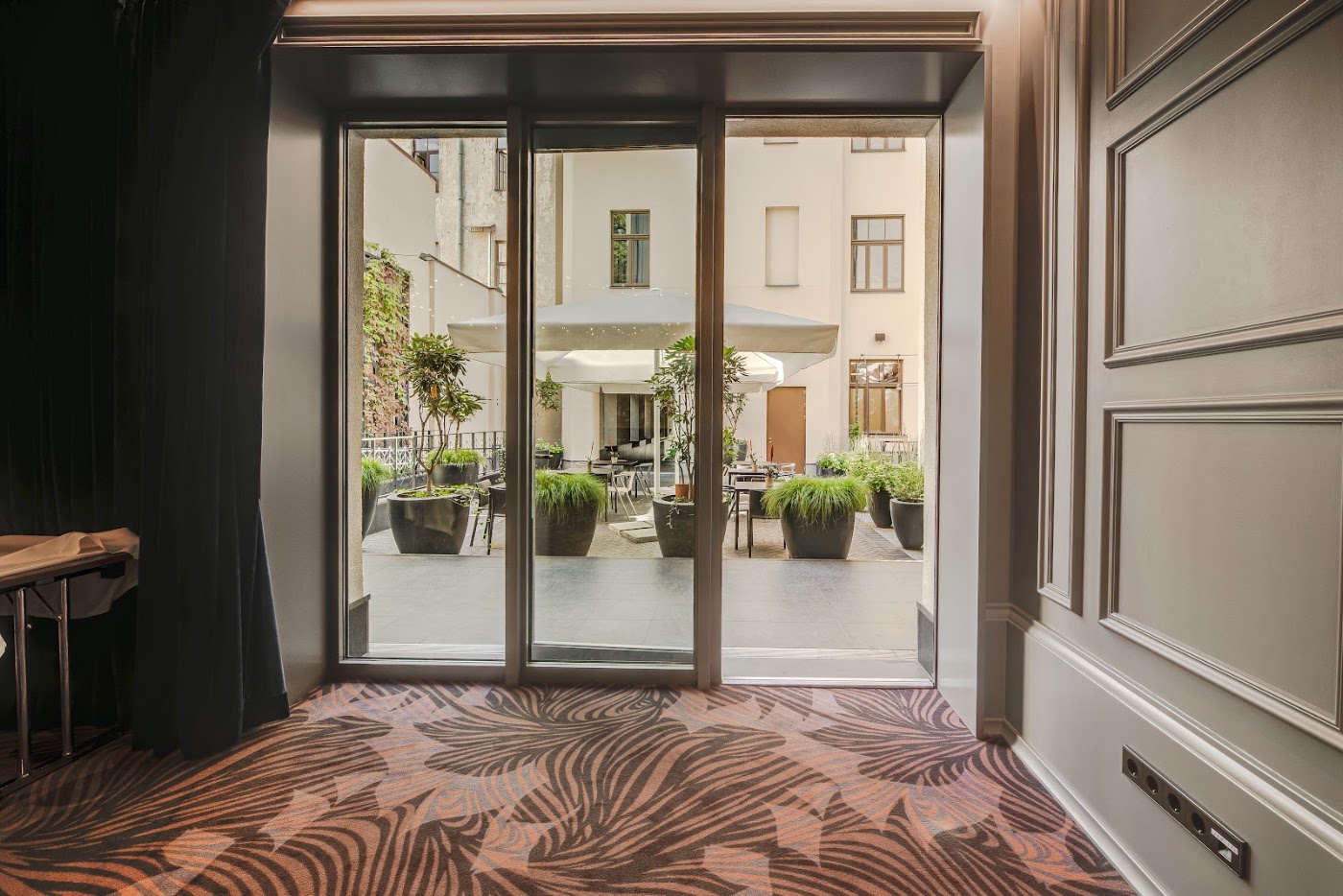 Grand Poet Hotel and Spa by Semarah, dog-friendly hotel, photo 2