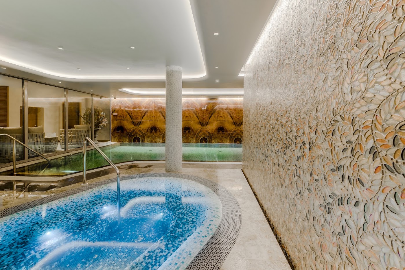 Grand Poet Hotel and Spa by Semarah, dog-friendly hotel, photo 4