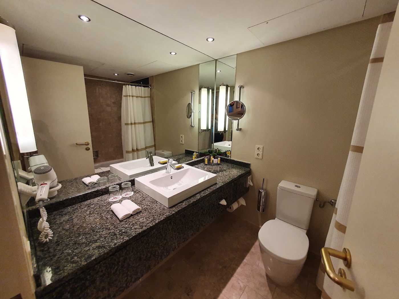 Hamburg Marriott Hotel, dog-friendly hotel, photo 5