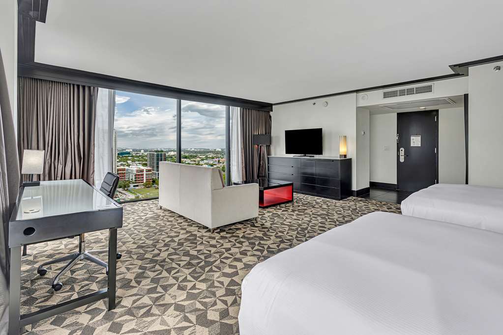 Hilton Miami Downtown, dog-friendly hotel, photo 3