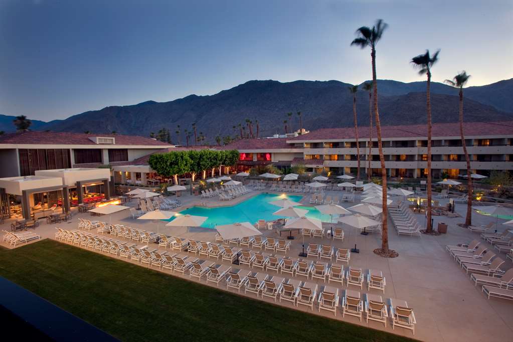 Hilton Palm Springs Resort, dog-friendly hotel, photo 2