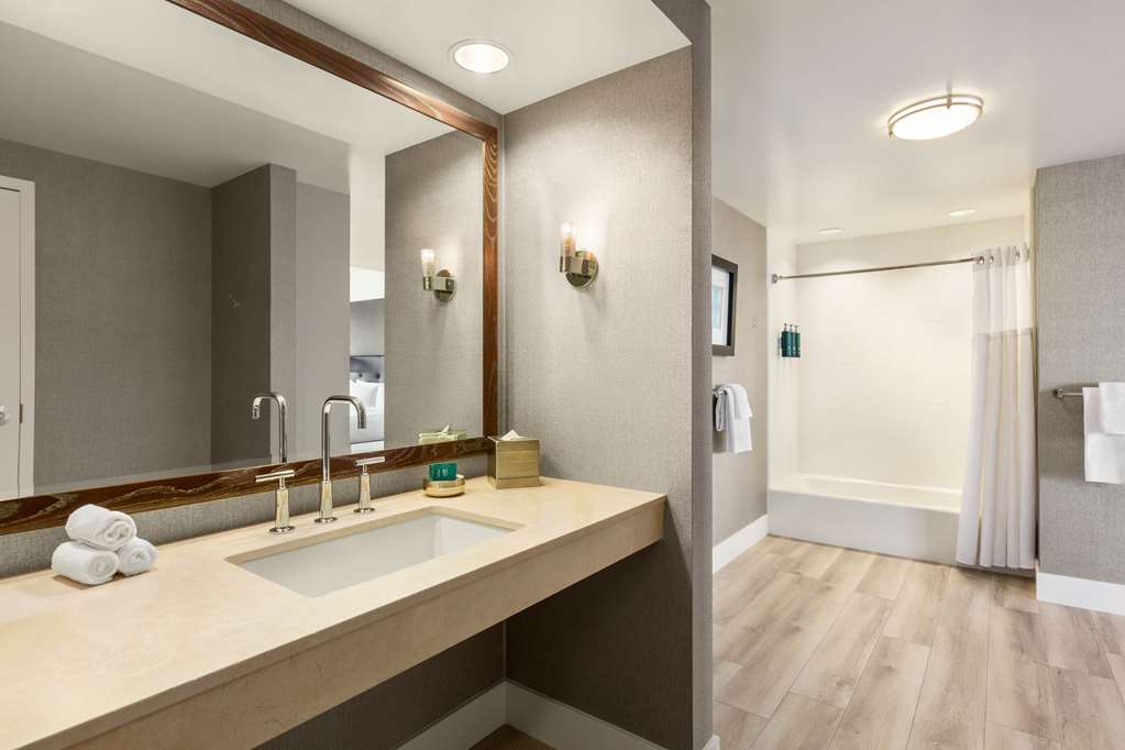 Hilton San Francisco Financial District, dog-friendly hotel, photo 4