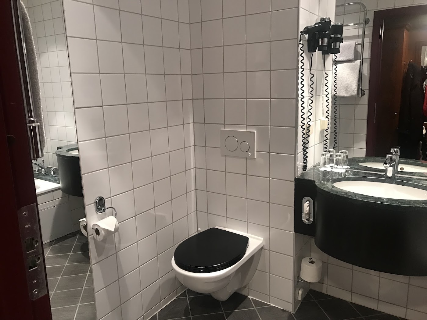 Home Hotel Bryggen, dog-friendly hotel, photo 3