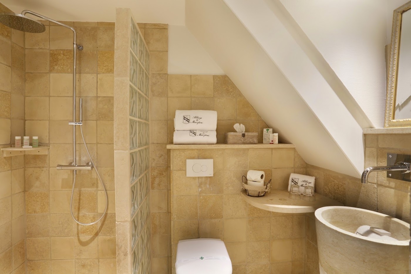 Hôtel Abbaye de Maizières, dog-friendly hotel, photo 5