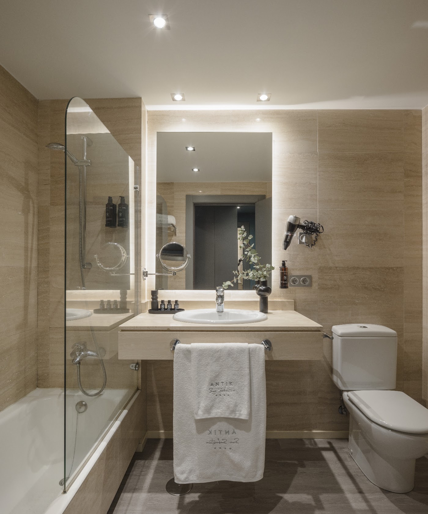 Hotel Antik San Sebastián, dog-friendly hotel, photo 4