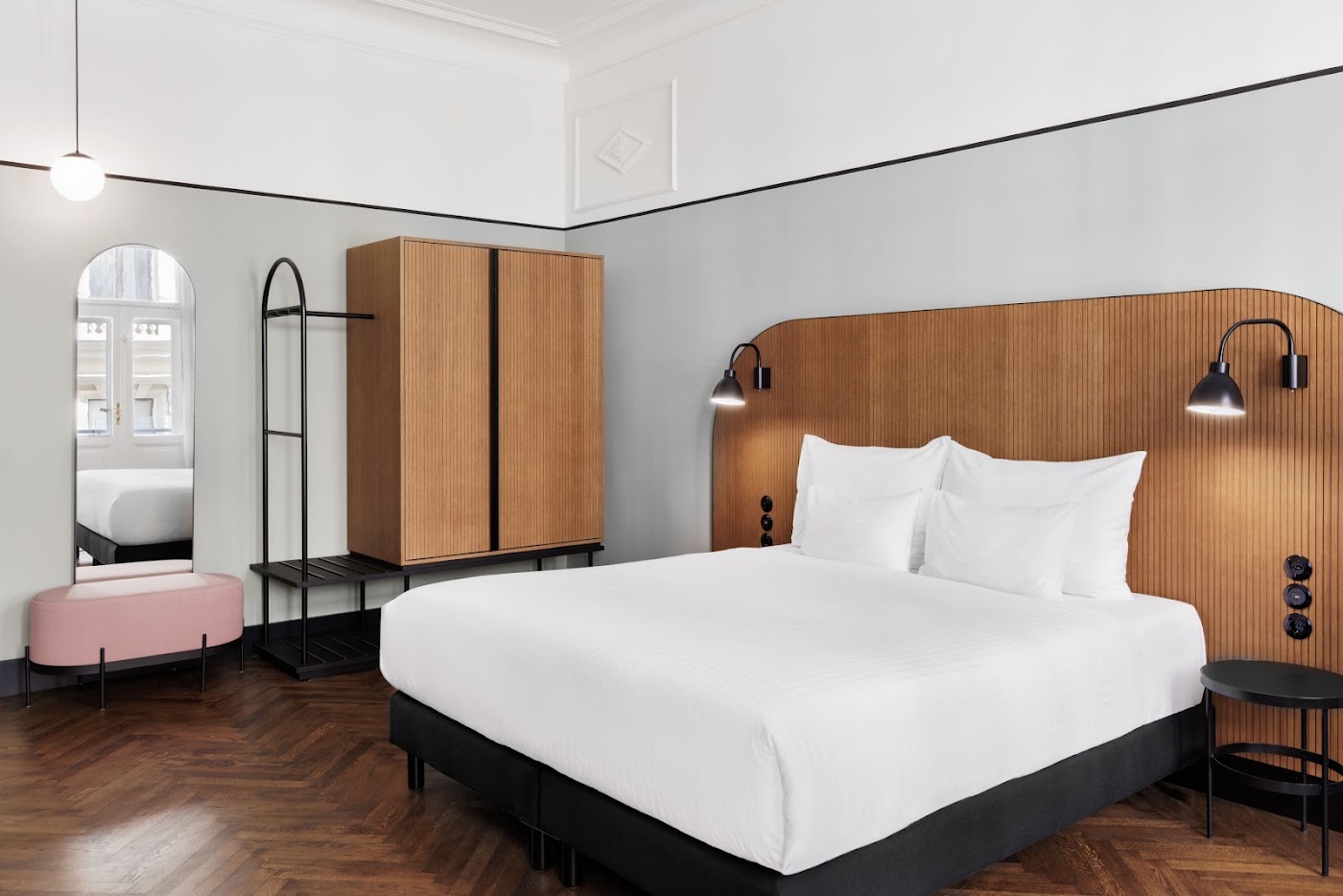 Hotel Astoria Vienna, Curio Collection by Hilton, dog-friendly hotel, photo 2