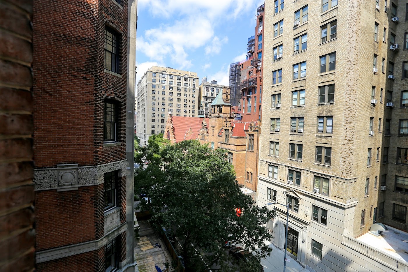Hotel Belleclaire, dog-friendly hotel, photo 2