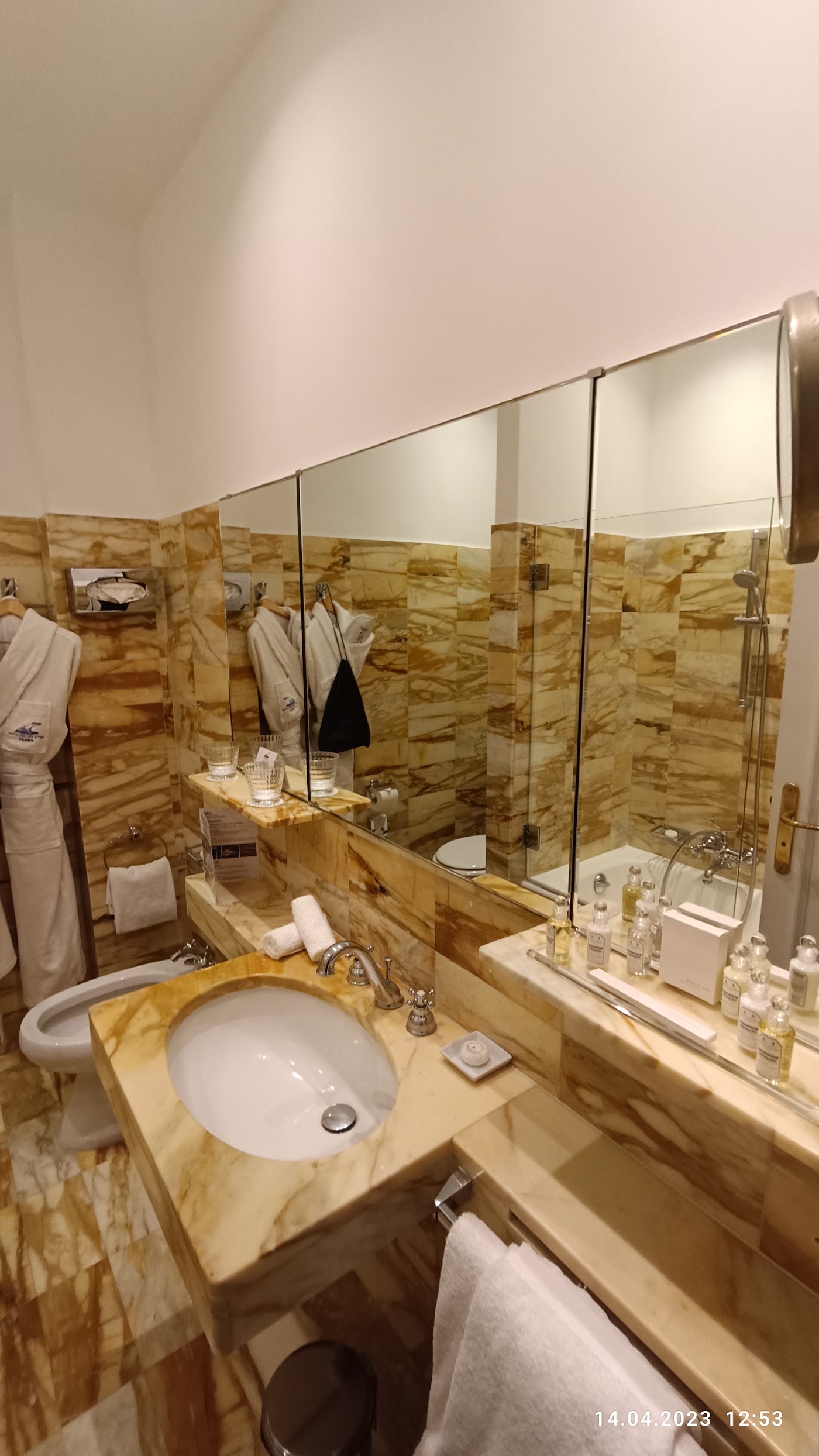 Hôtel Belles Rives, dog-friendly hotel, photo 4