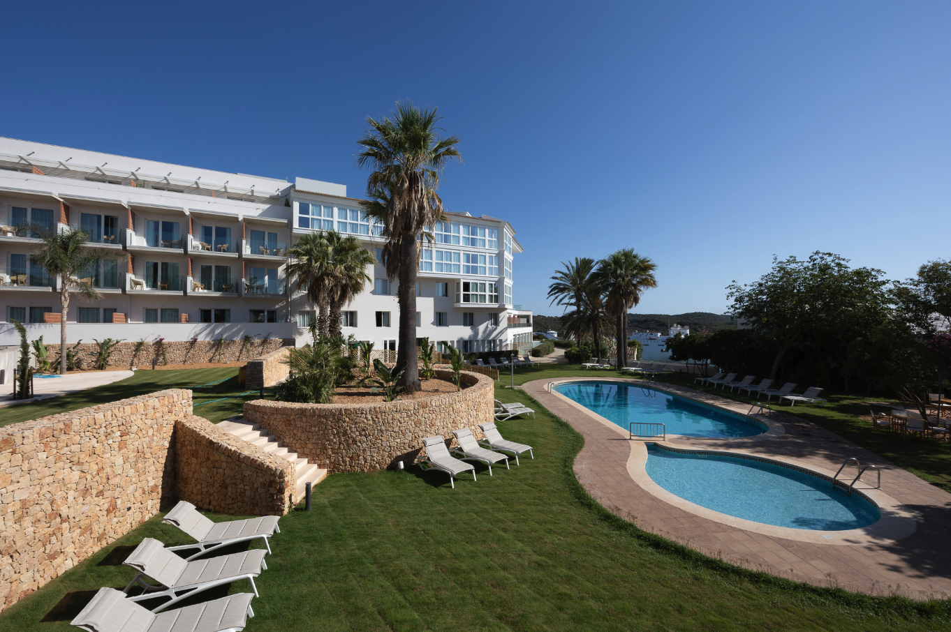 Hotel Catalonia Mirador des Port, dog-friendly hotel in Menorca