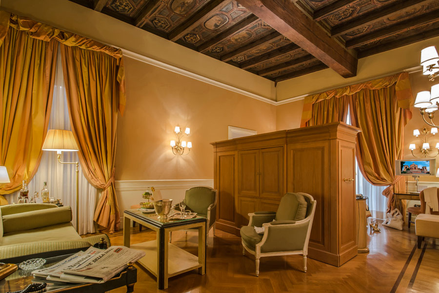 Hotel Corona d'Oro, dog-friendly hotel, photo 5