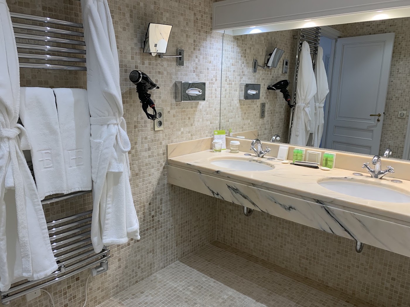 Hôtel d'Europe, dog-friendly hotel, photo 3