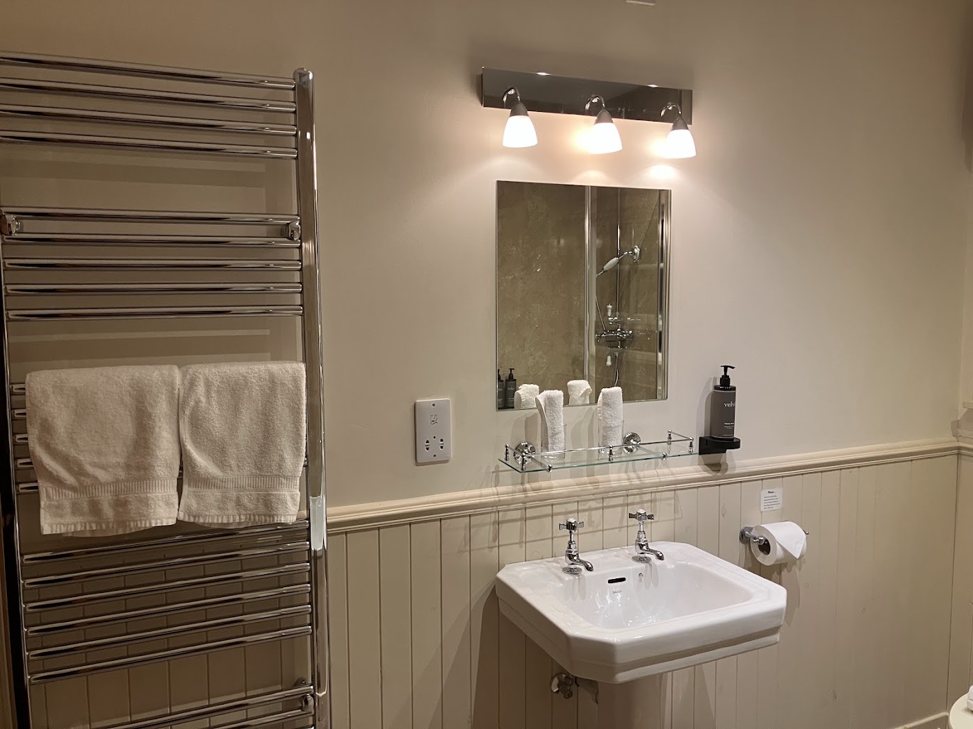 Hotel Eilean Iarmain, dog-friendly hotel, photo 3