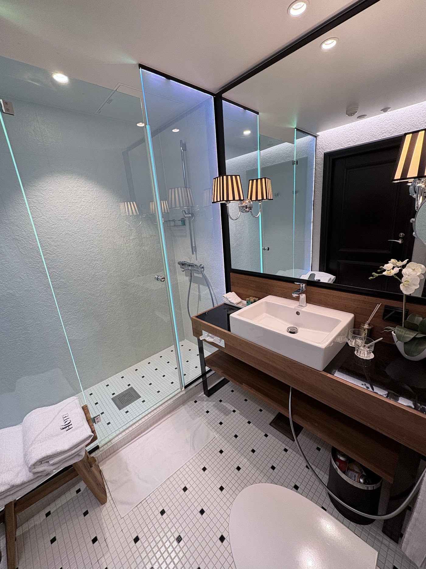 Hotel F6, dog-friendly hotel, photo 5