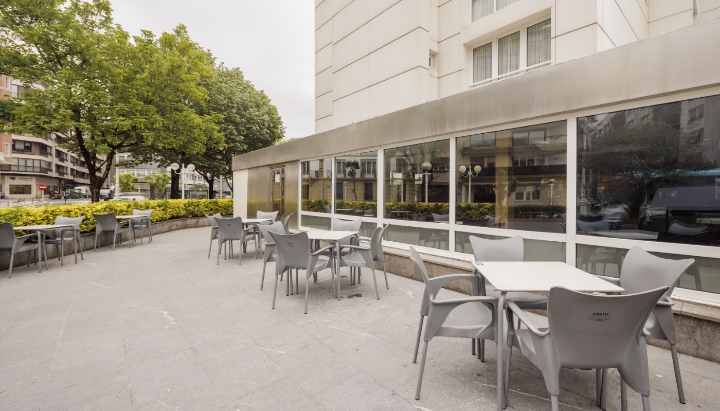 Hotel ILUNION San Sebastián, dog-friendly hotel, photo 2