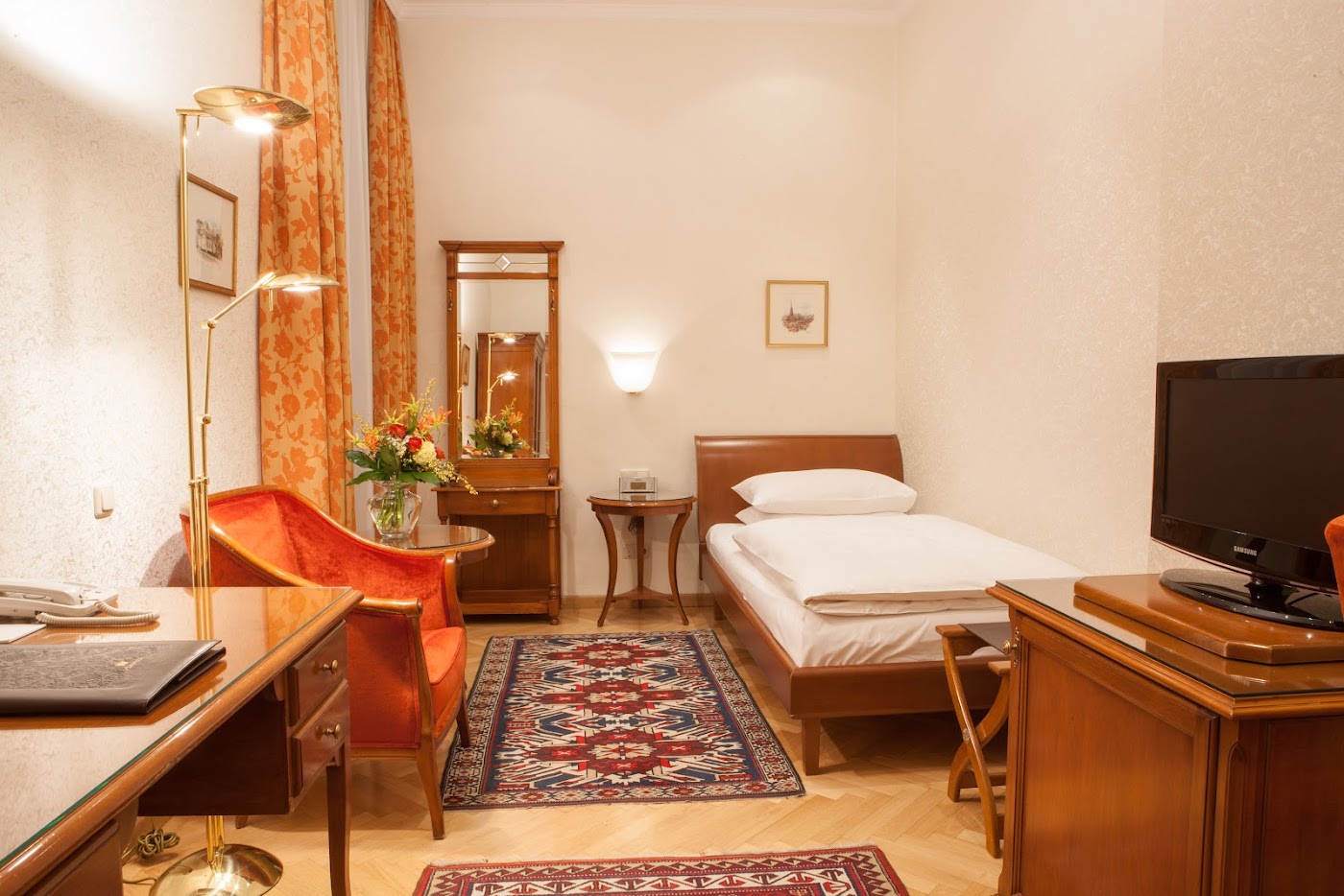 Hotel Kaiserin Elisabeth, dog-friendly hotel, photo 2