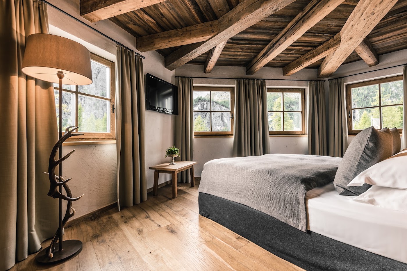 Hotel Kolfuschgerhof Mountain Resort, dog-friendly hotel, photo 3