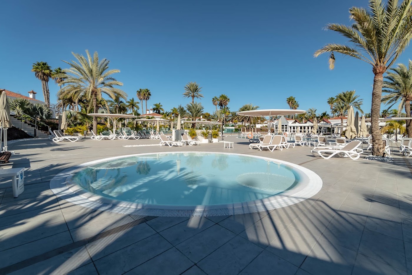 Hotel LIVVO Dunagolf Suites, dog-friendly hotel, photo 3