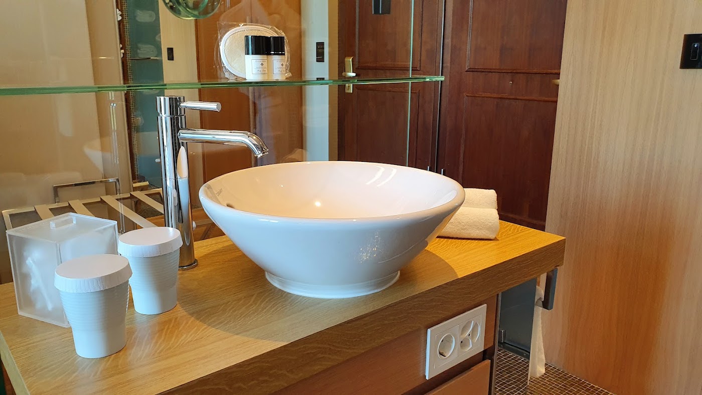 Hôtel Métropole Genève, dog-friendly hotel, photo 4