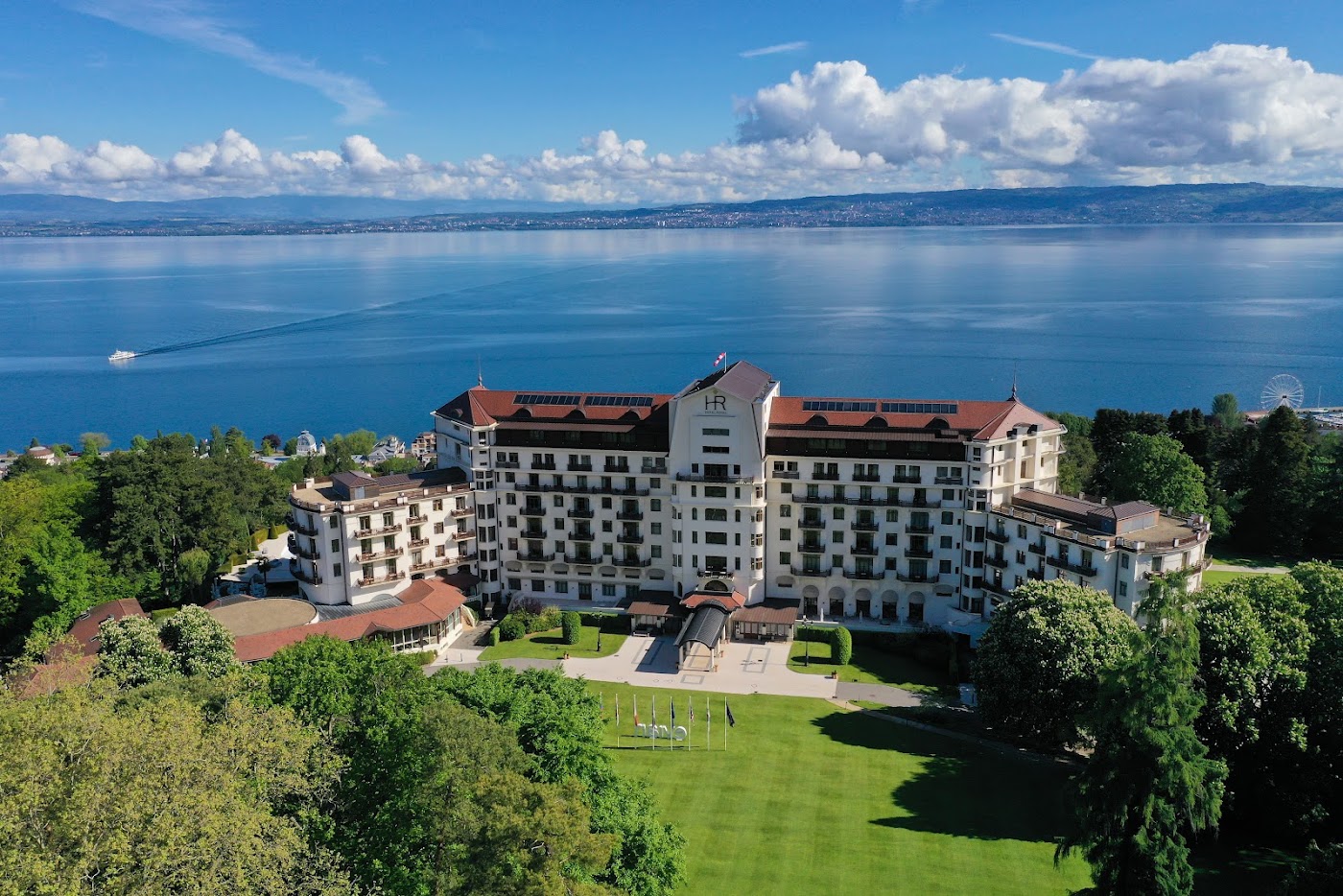 Hôtel Royal, Evian Resort, dog-friendly hotel, photo 2