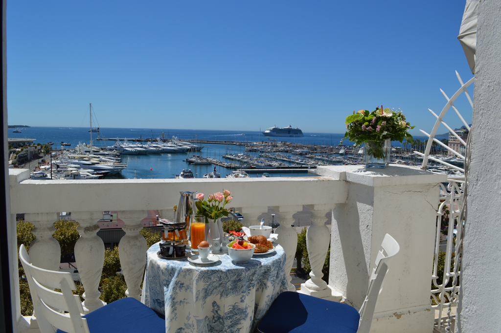 Hotel Splendid, dog-friendly hotel in Cannes