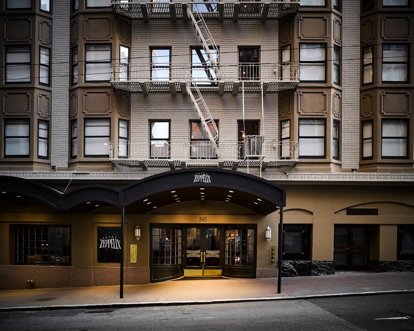 Hotel Zeppelin San Francisco, dog-friendly hotel, photo 2