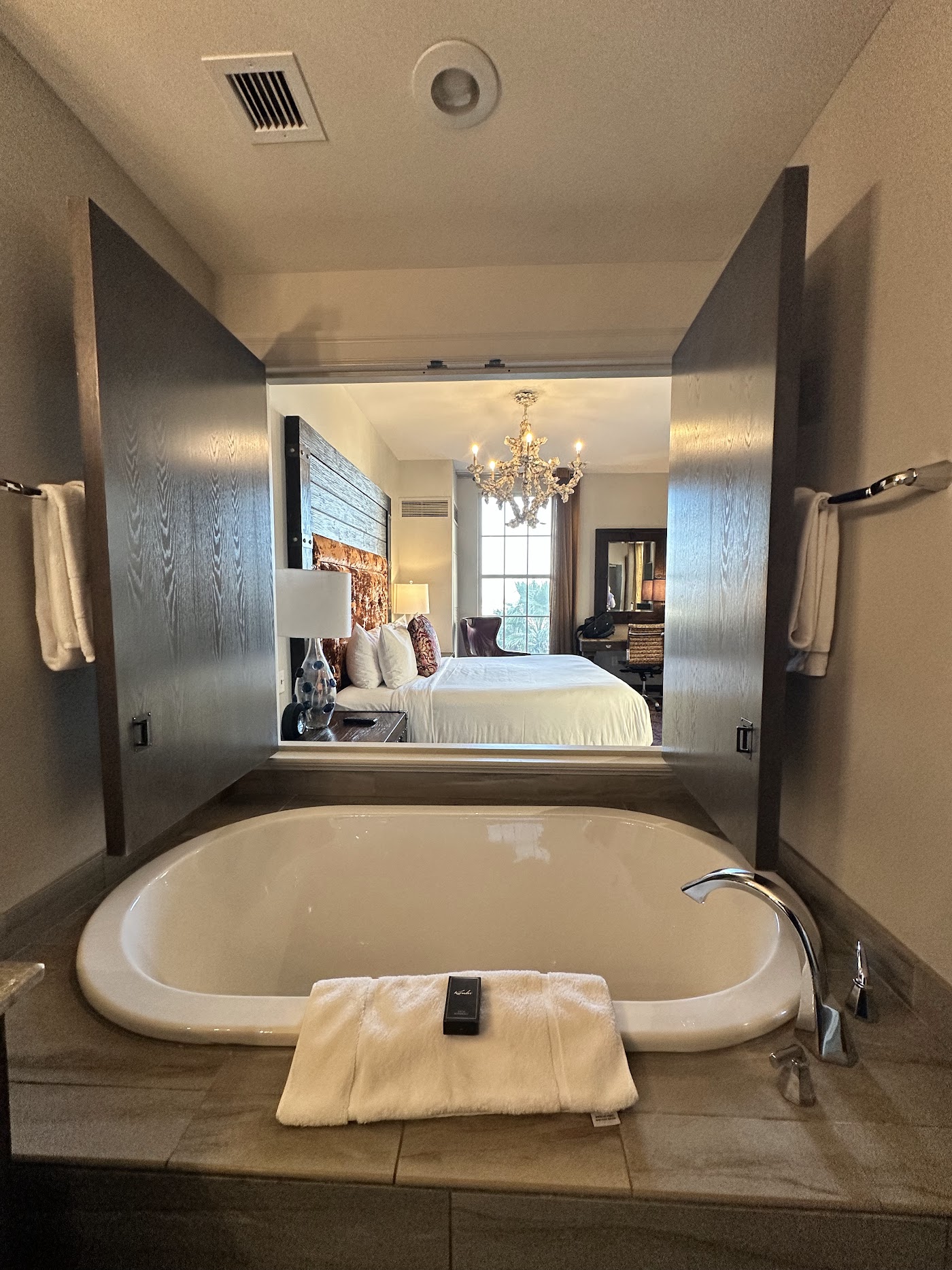 Hyatt Regency Savannah, dog-friendly hotel, photo 4
