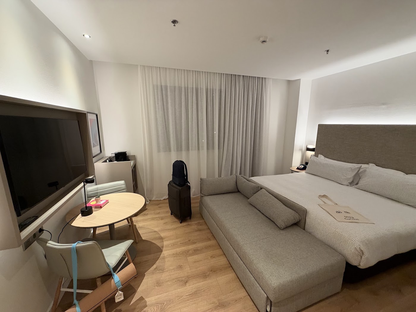 INNSiDE Valencia Oceanic, dog-friendly hotel, photo 2