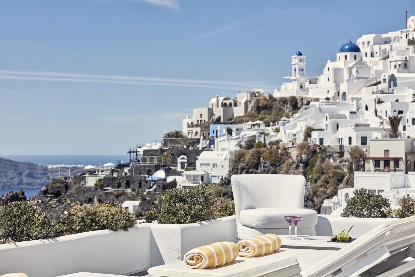 Katikies Chromata Santorini, dog-friendly hotel, photo 2