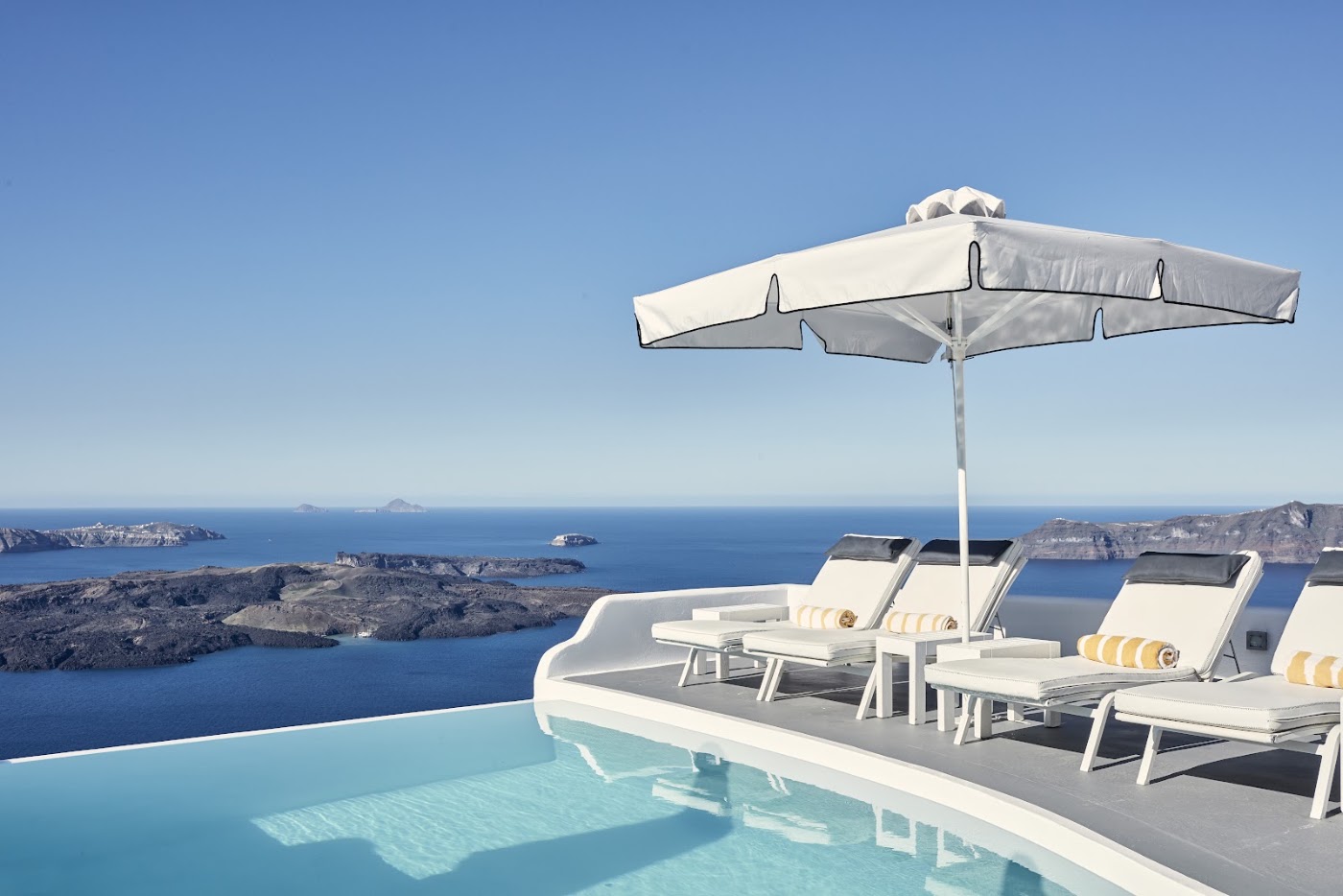 Katikies Chromata Santorini, dog-friendly hotel, photo 4