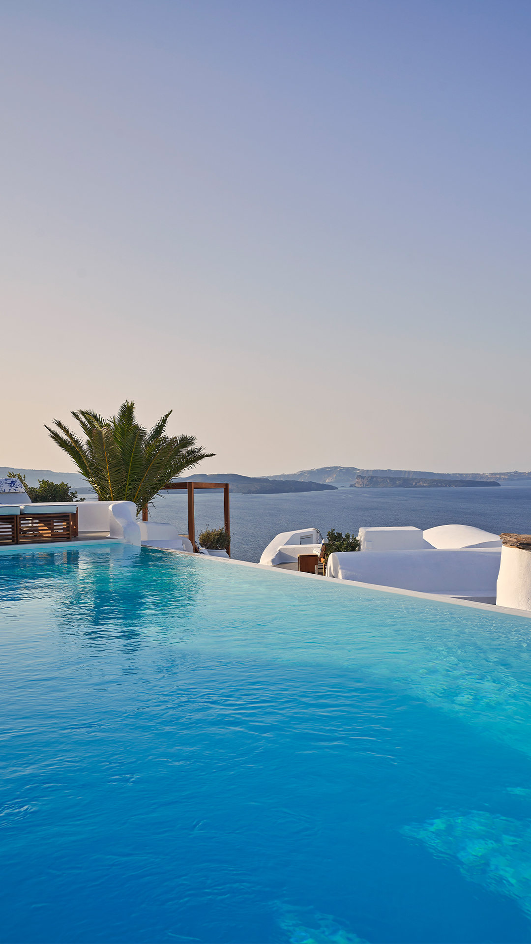 Katikies Santorini Pelagos House, dog-friendly hotel, photo 2