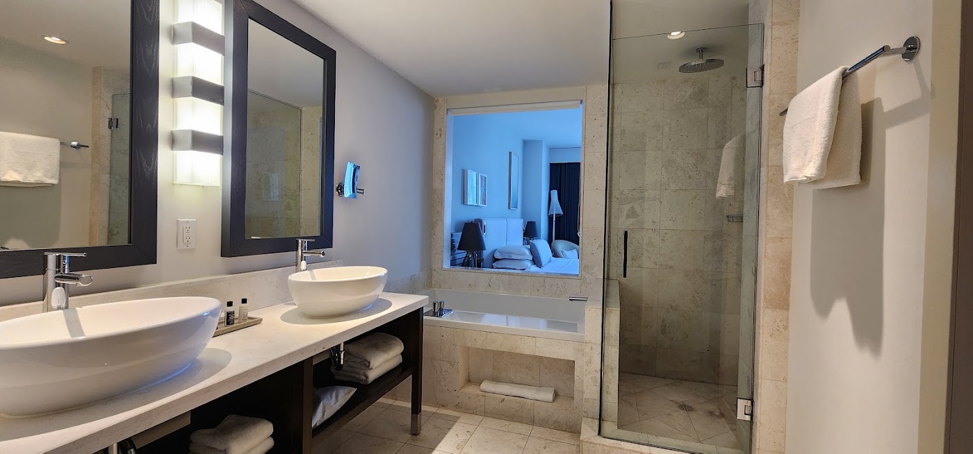 Kimpton EPIC Hotel, dog-friendly hotel, photo 4