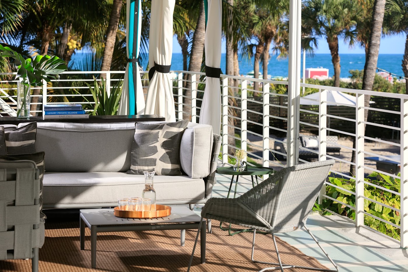 Kimpton Surfcomber Hotel, dog-friendly hotel, photo 2