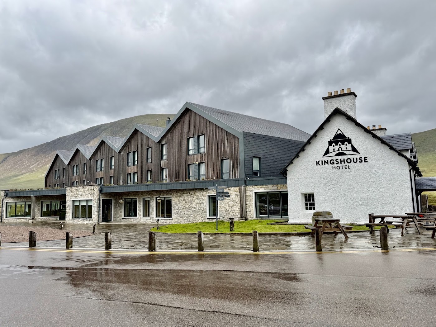 Kingshouse Hotel, dog-friendly hotel in Scottish Highlands