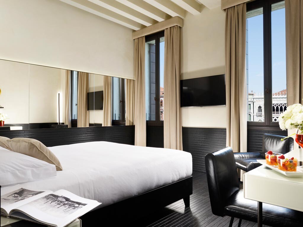 Hotel L'Orologio Venezia, dog-friendly hotel, photo 3