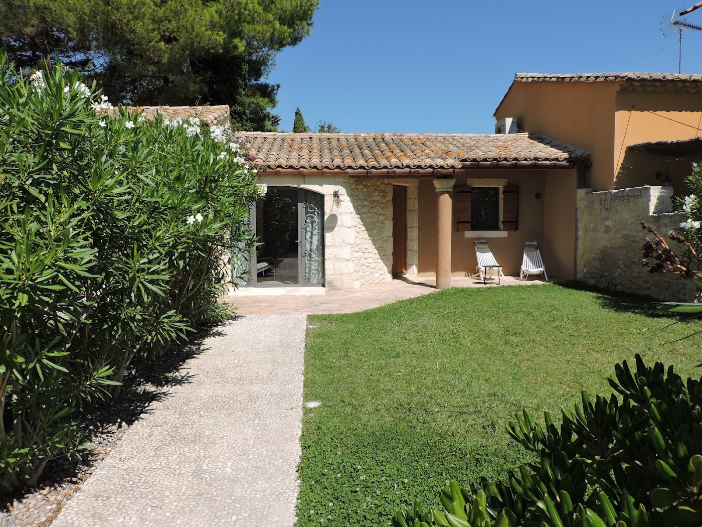 La Belle Vie, dog-friendly hotel, photo 2