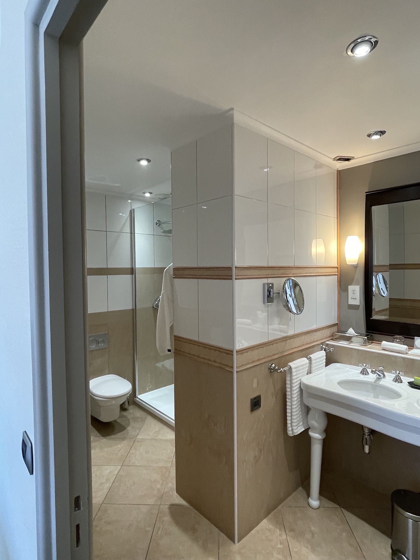 Le Méridien Beach Plaza, dog-friendly hotel, photo 5
