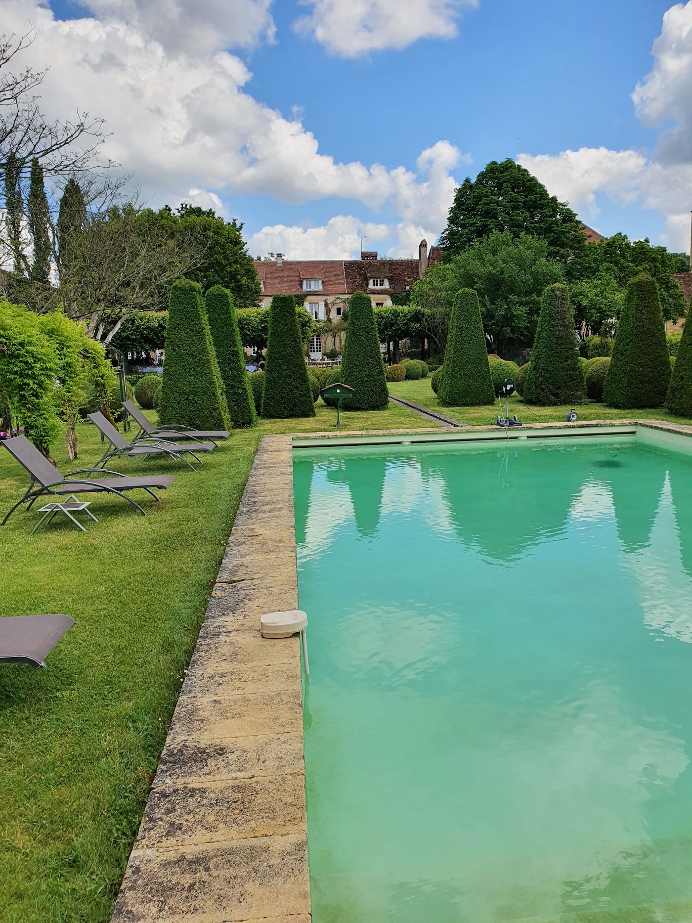 Le Vieux Logis, dog-friendly hotel, photo 4