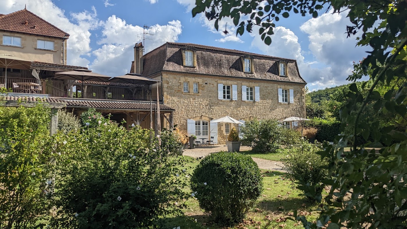 Les Glycines - Hôtel & Spa, dog-friendly hotel in Dordogne and the Lot