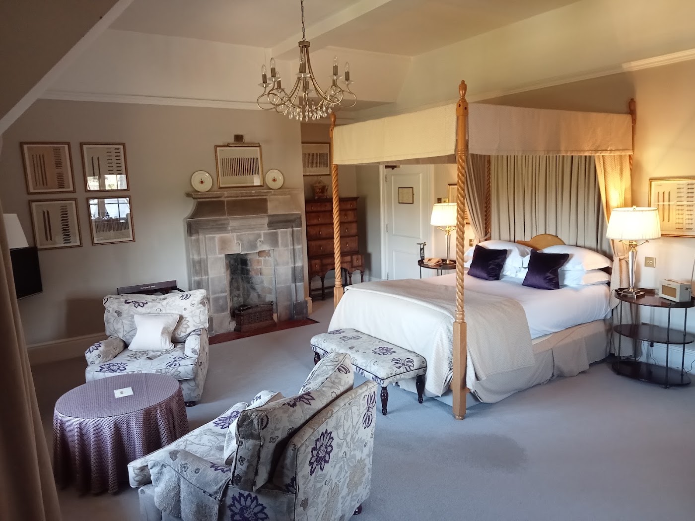 Llangoed Hall, dog-friendly hotel, photo 3