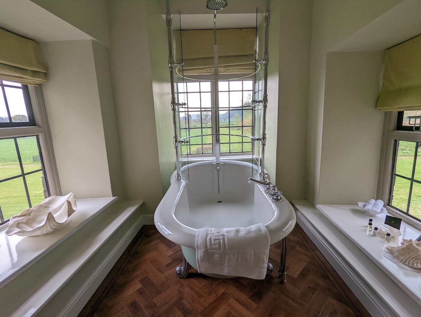 Llangoed Hall, dog-friendly hotel, photo 4