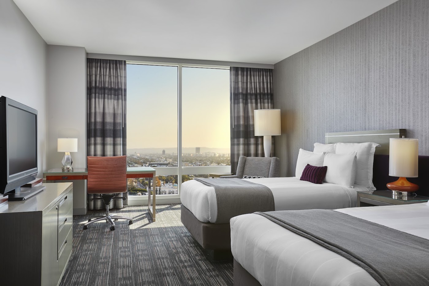 Loews Hollywood Hotel, dog-friendly hotel, photo 3