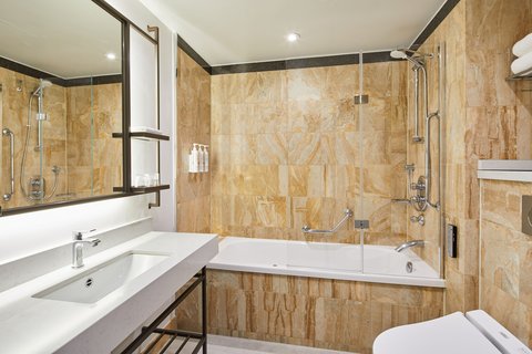 London Marriott Hotel Grosvenor Square, dog-friendly hotel, photo 4