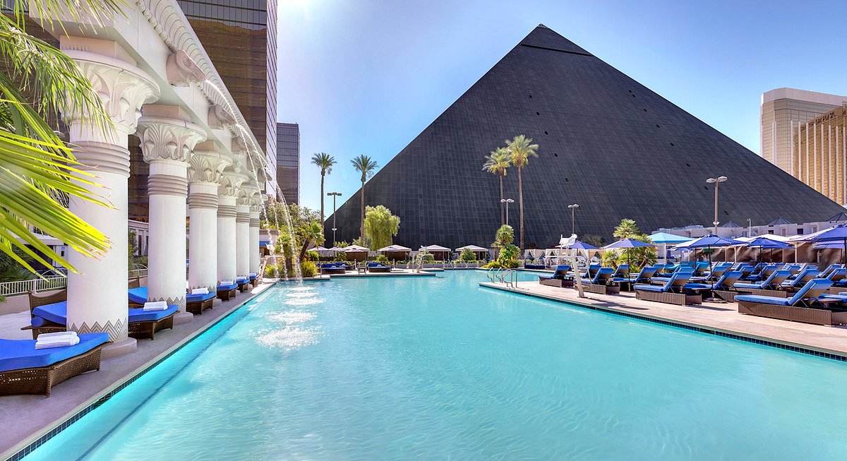 Luxor Hotel and Casino, dog-friendly hotel, photo 4