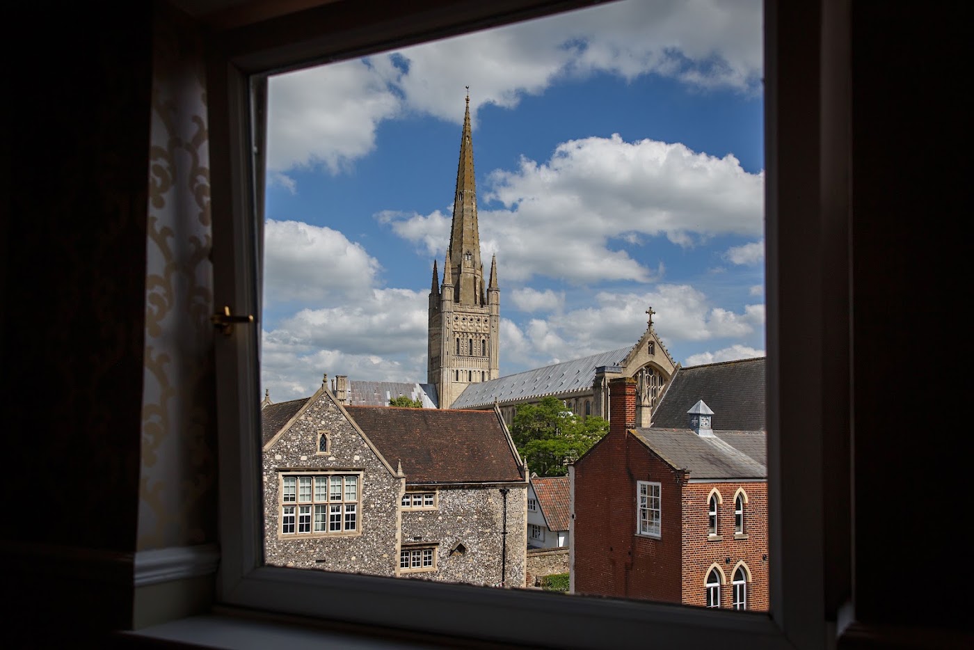 Maids Head Hotel, dog-friendly hotel, photo 2